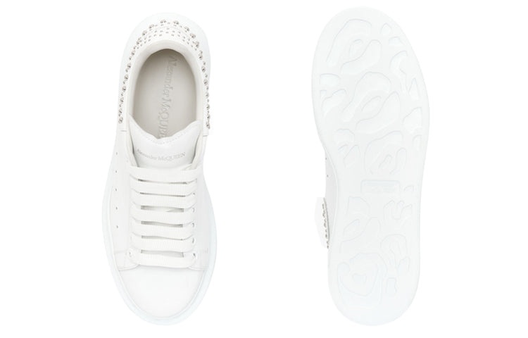 (WMNS) Alexander McQueen Studded Oversized Sneakers 'White' 666406WHQYW9071 - 4