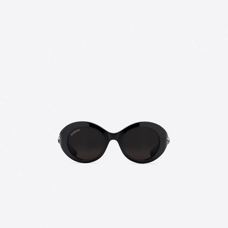 Twist Round Sunglasses in Black 1