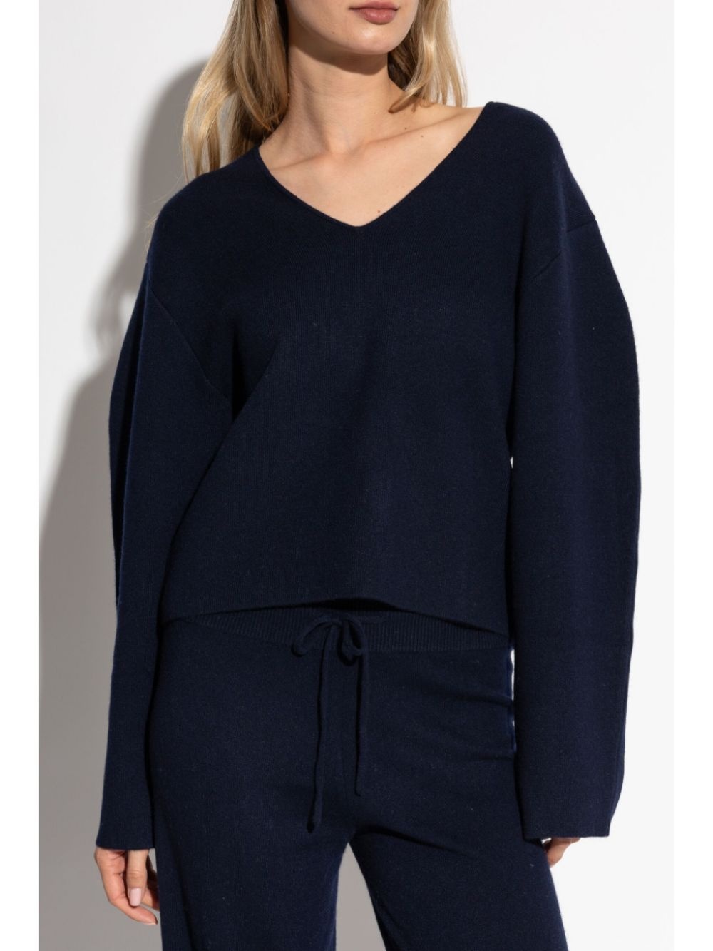 Sara V-back cashmere jumper - 3