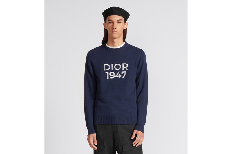 Round-Neck Sweater 4