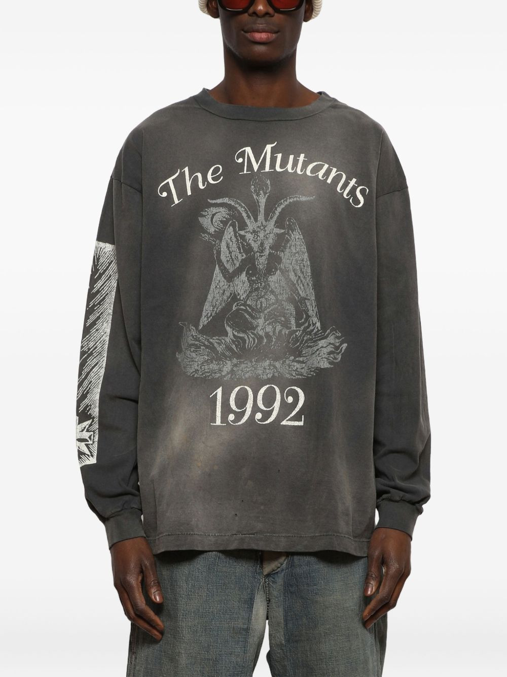 graphic-print long-sleeves T-shirt - 2