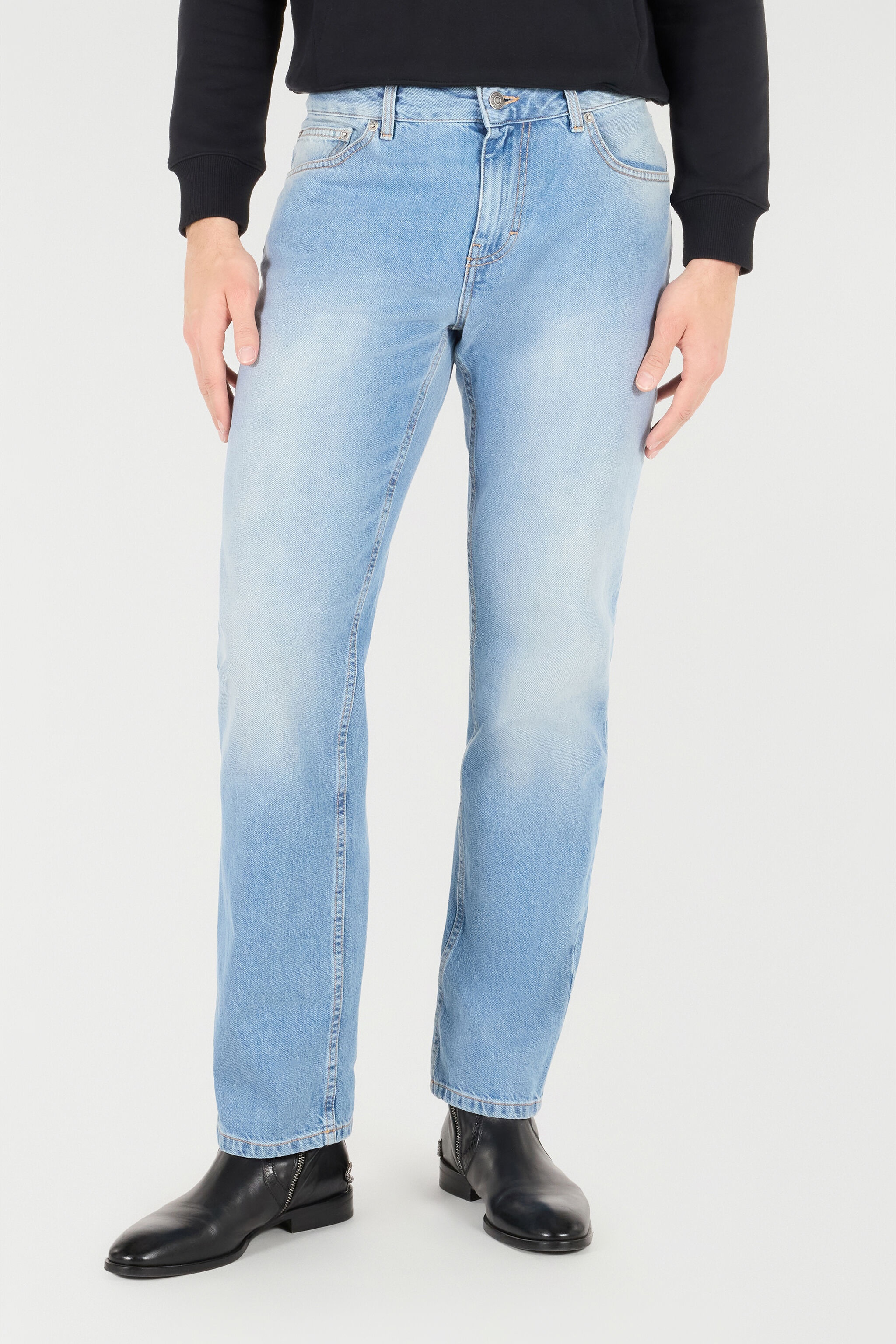 Jeans With Faded Detailing - 3