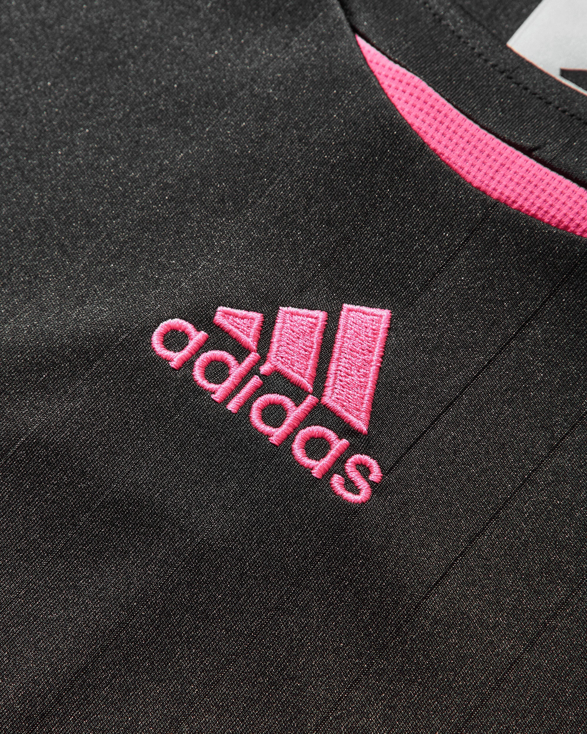 Men's Teamgeist Adicolor Longsleeve T-Shirt Black / Lucid Pink - 3