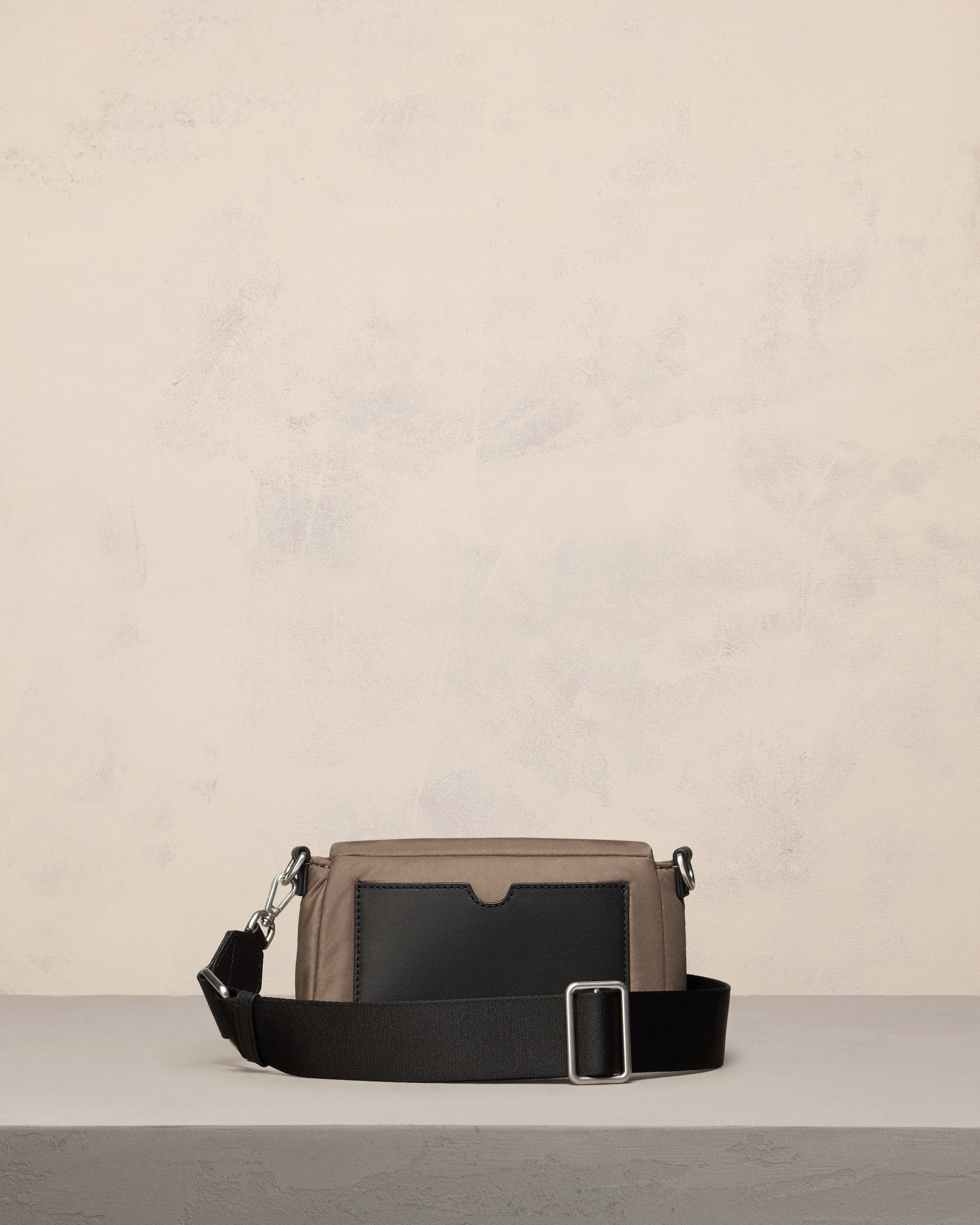 AMI Paris★カーキ Ami de Coeur Lunch Box キャンバス バッグ AMI Paris Ami De Coeur Lunch Box Bag | amiparis | REVERSIBLE