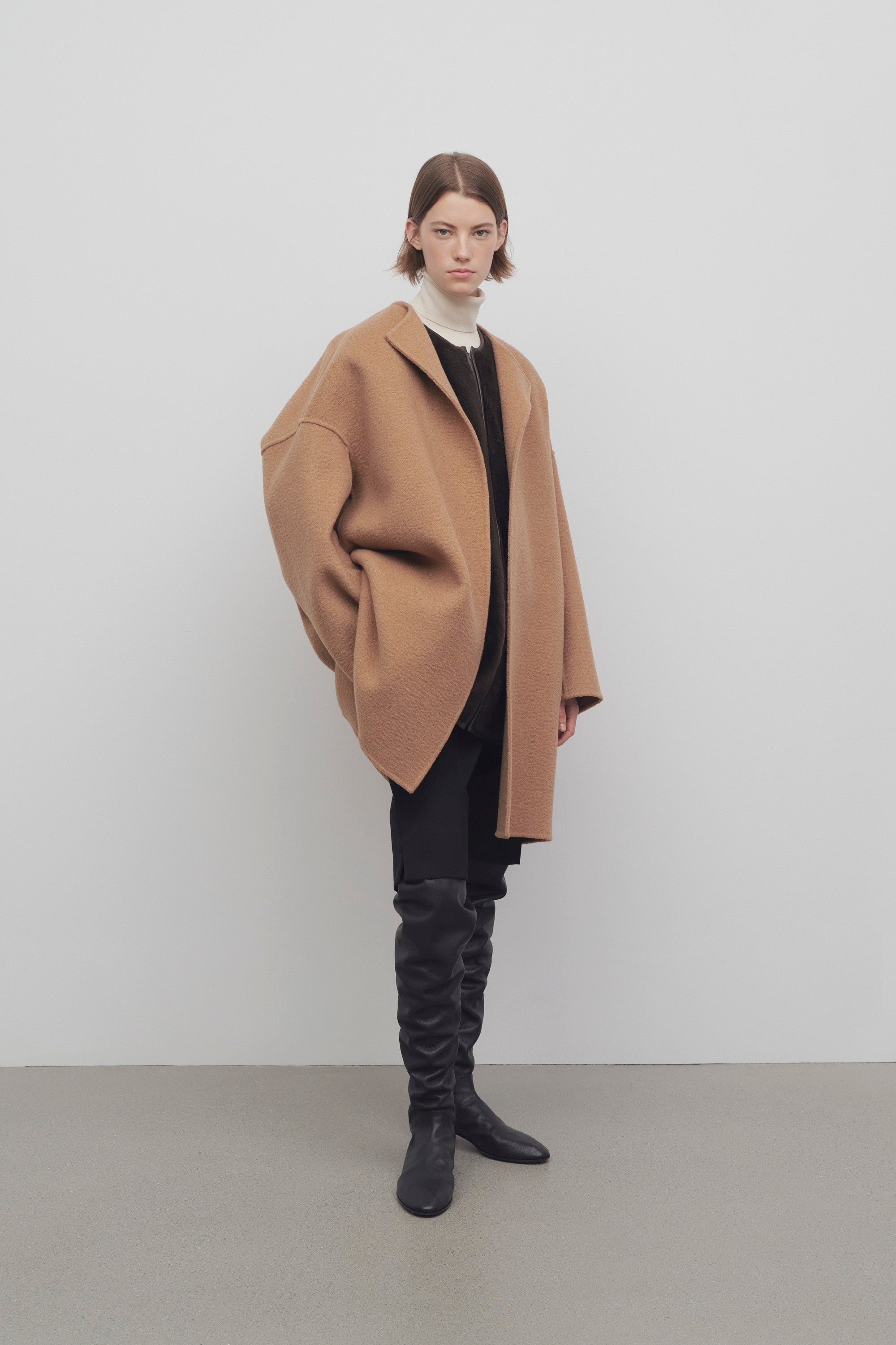 Verlain Coat in Cashmere - 3