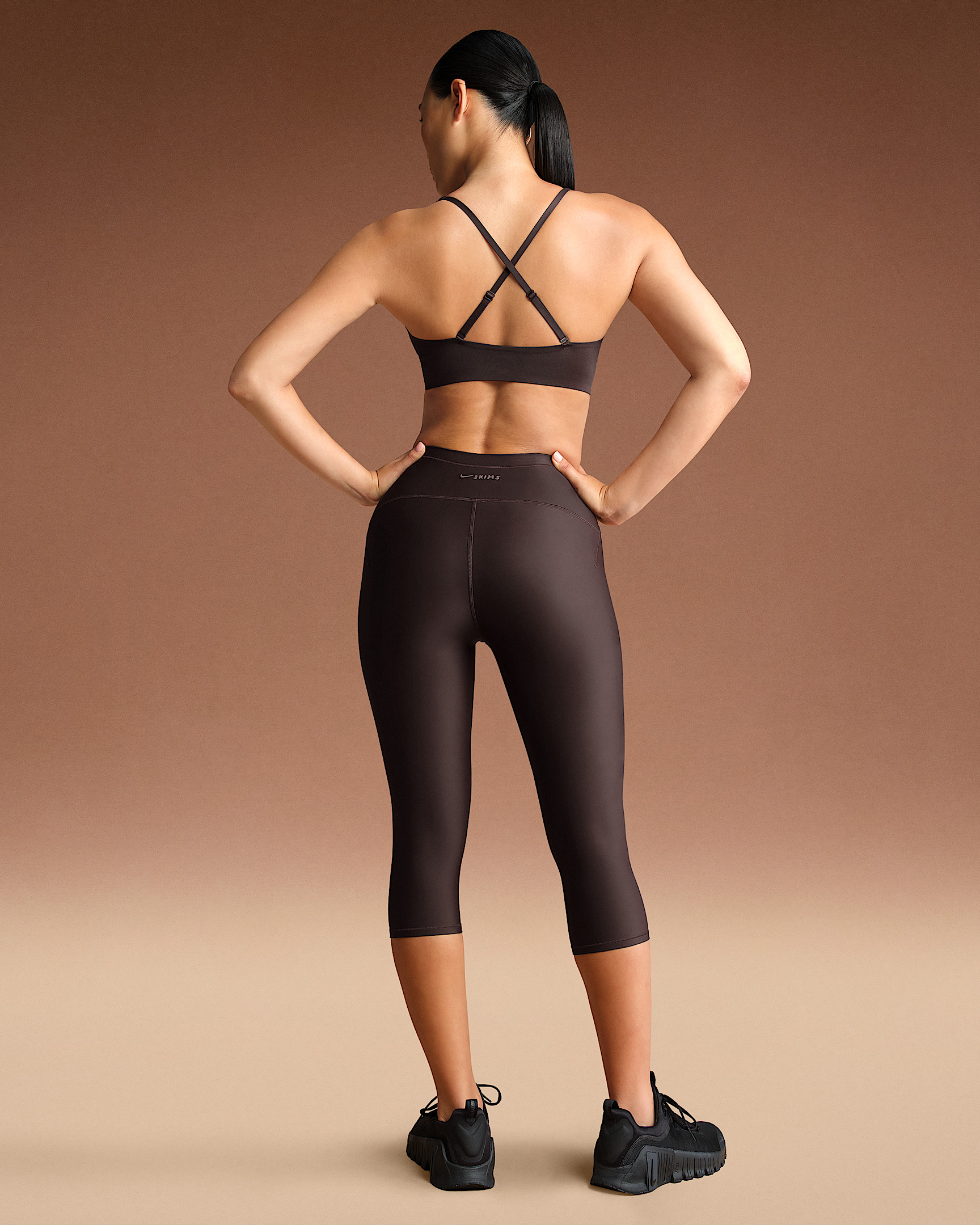 NikeSKIMS Shine Women's High-Waisted 17" Leggings with Drawcord - 4