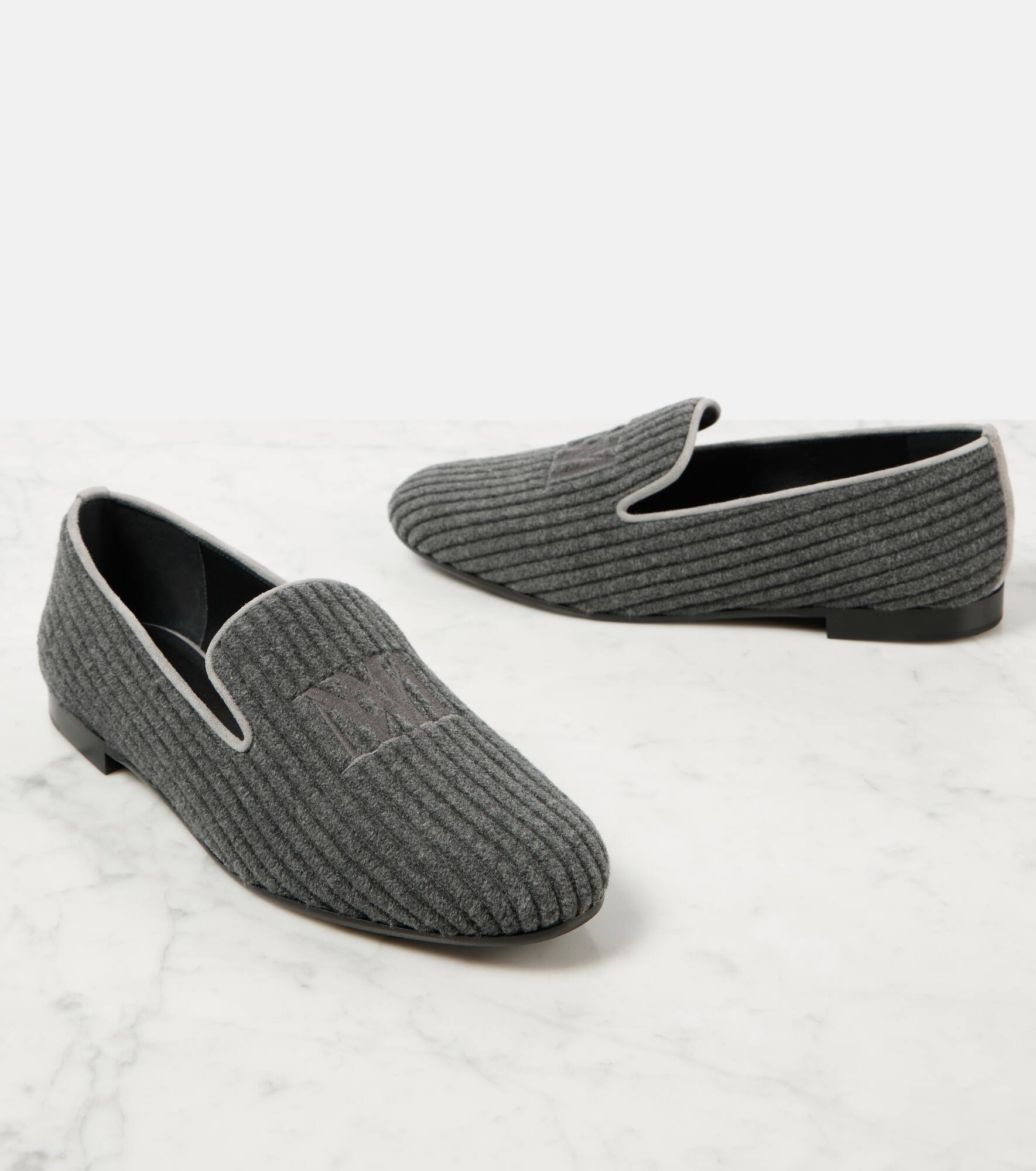 Logo embroidered velvet corduroy loafers - 5