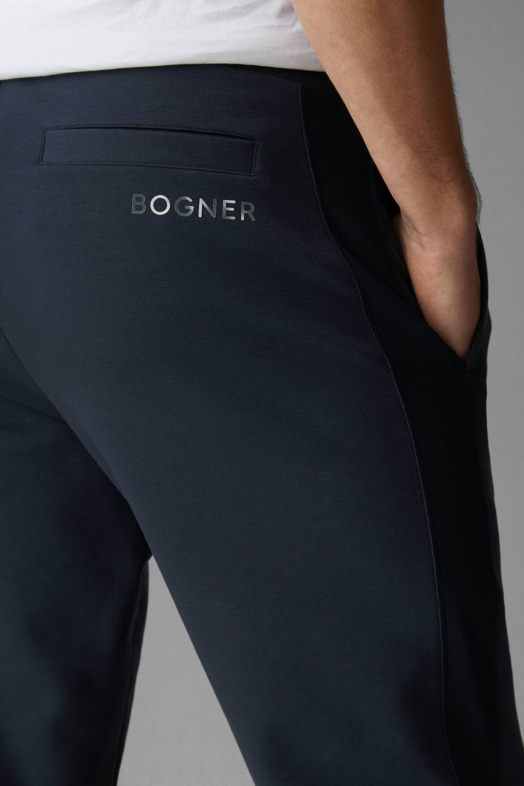 DON JOGGING TROUSERS IN NAVY BLUE - 5