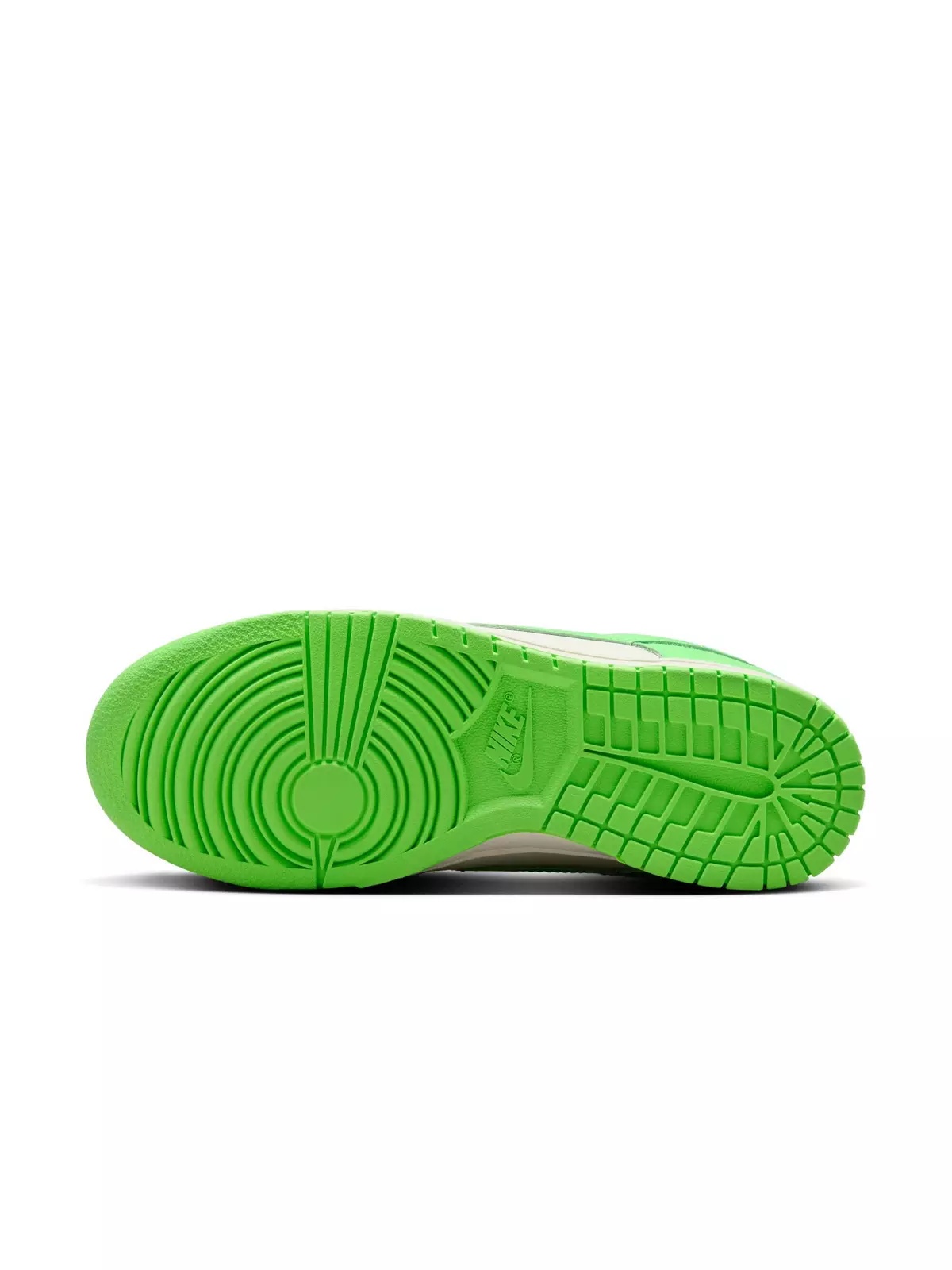 Dunk Low "Sail/Green Strike" Women's Shoe - 6