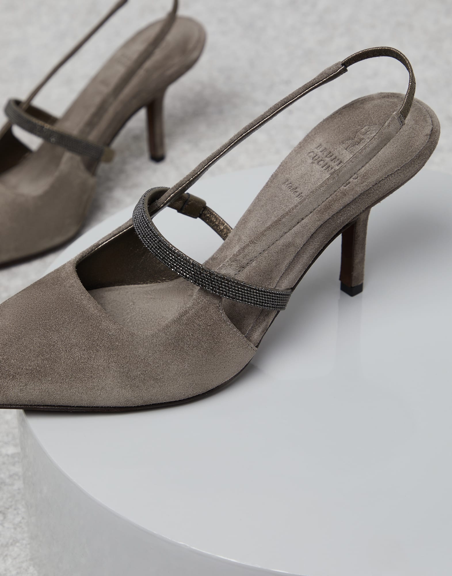 Suede heels with precious strap - 3