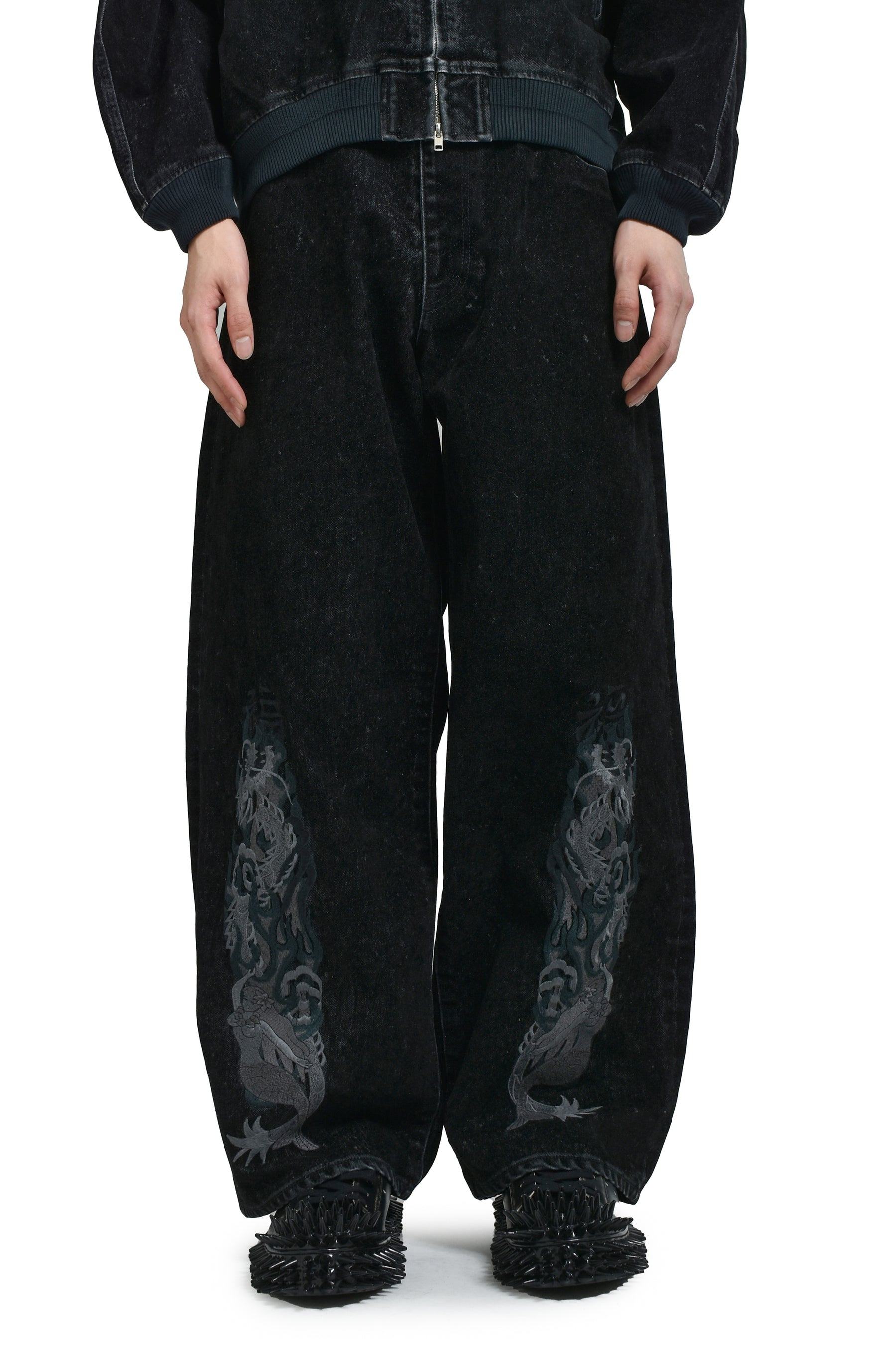 FLOCKED DEINM EMBROIDERED PANTS / BLK - 1
