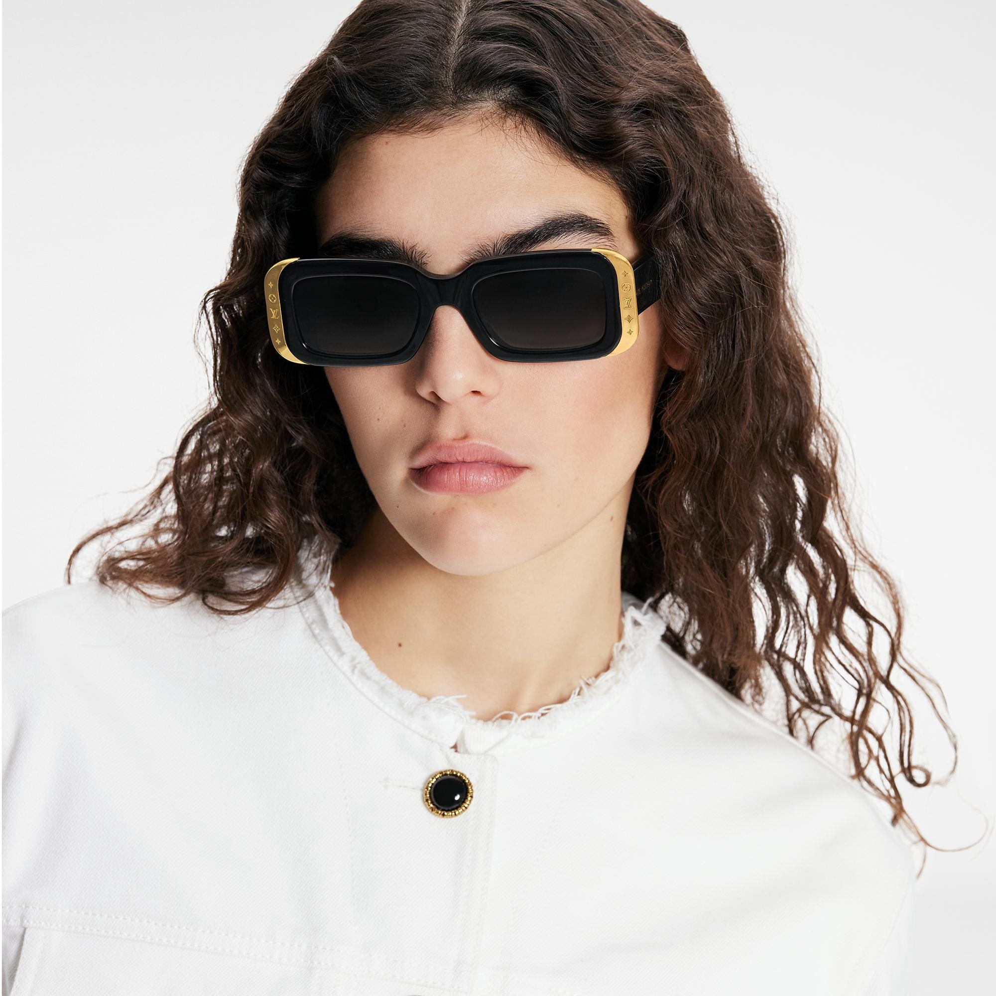Louis Vuitton LV Link Square Sunglasses Black Acetate. Size W