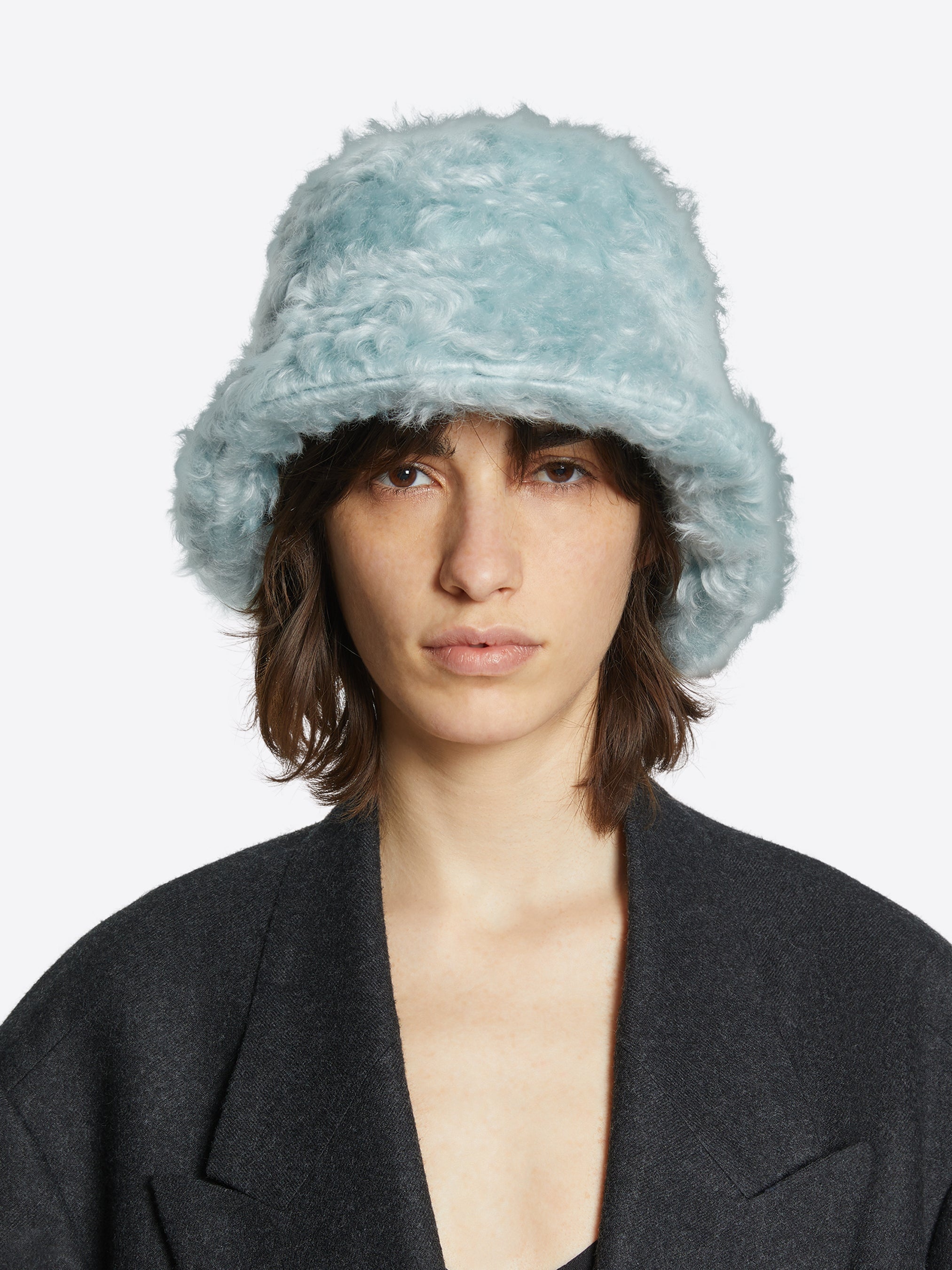 FLUFFY BUCKET HAT - 3