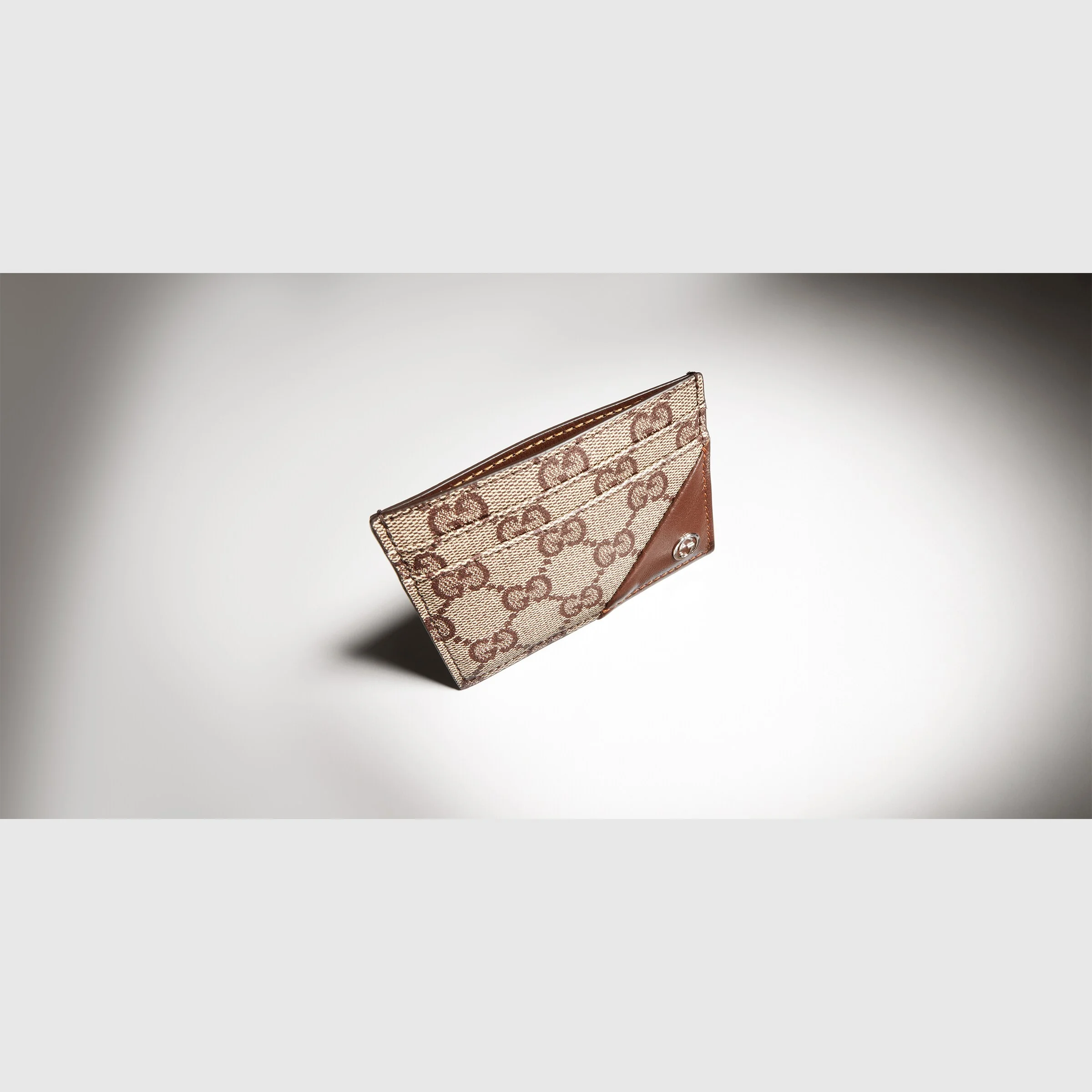 Card case wallet with Interlocking G - 1
