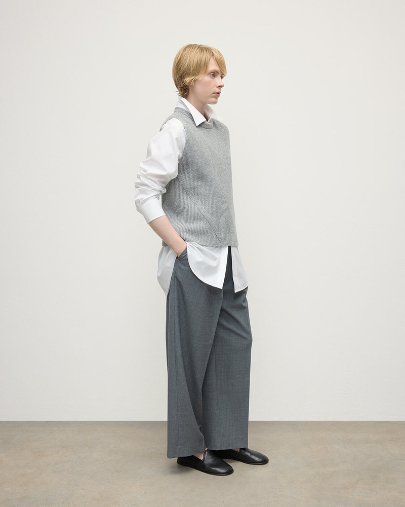 Sleeveless Grey Cashmere Tank Top 3