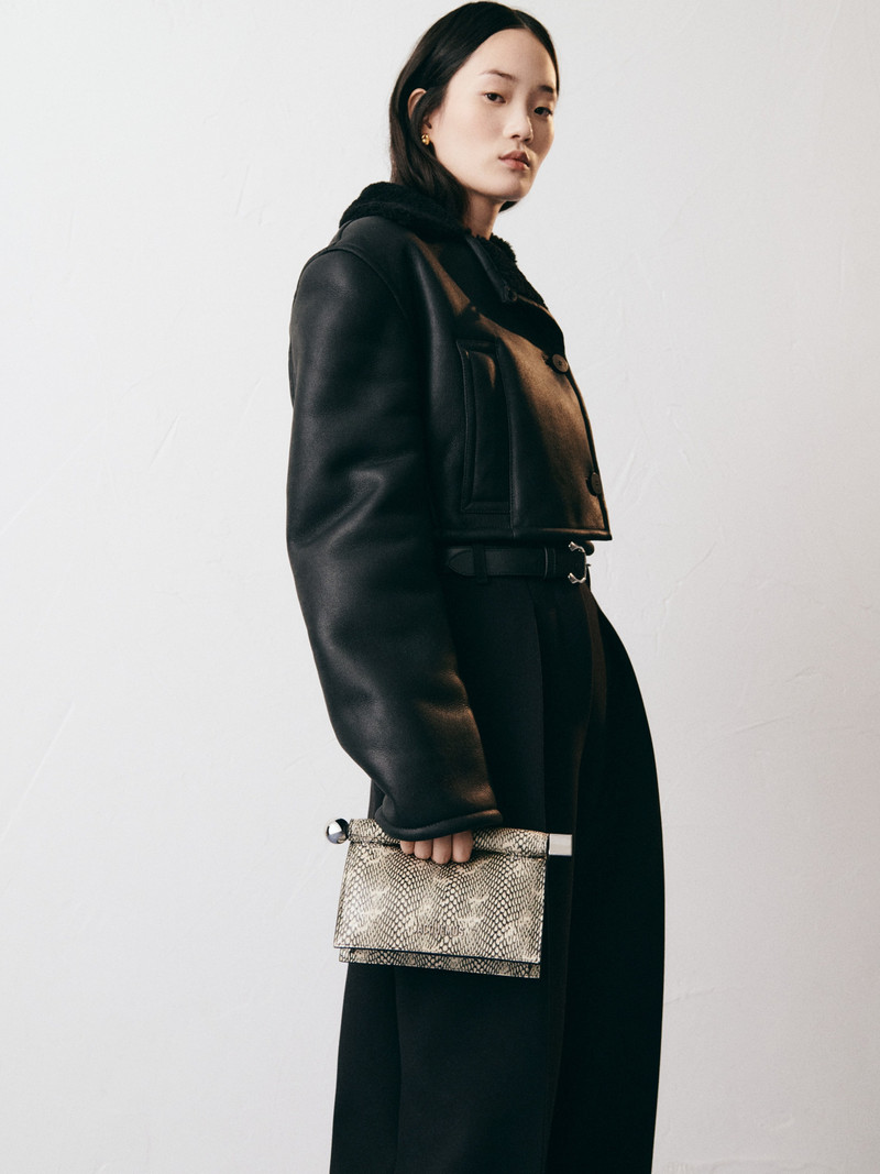 JACQUEMUS The small Rond Carré clutch outlook
