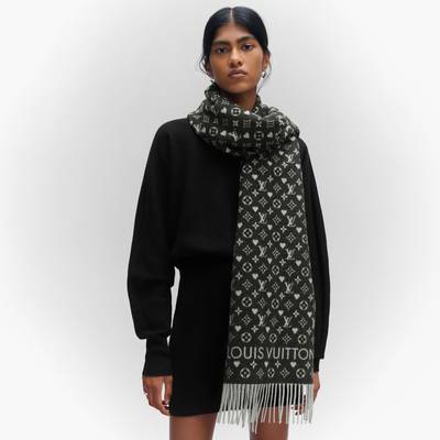 Louis Vuitton Game On Scarf outlook