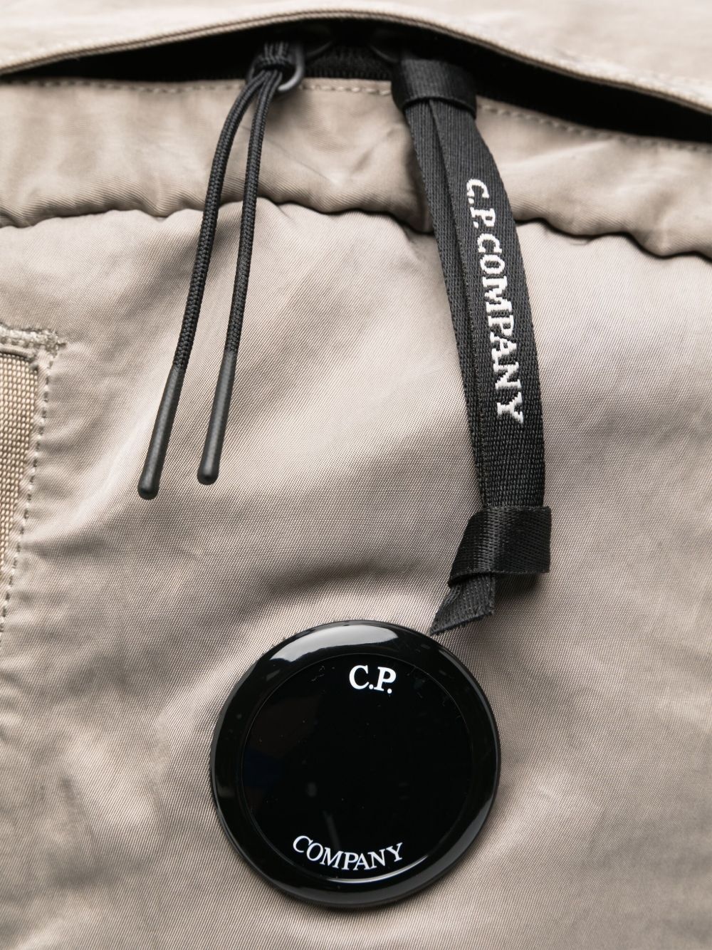 Lens-detail backpack - 4