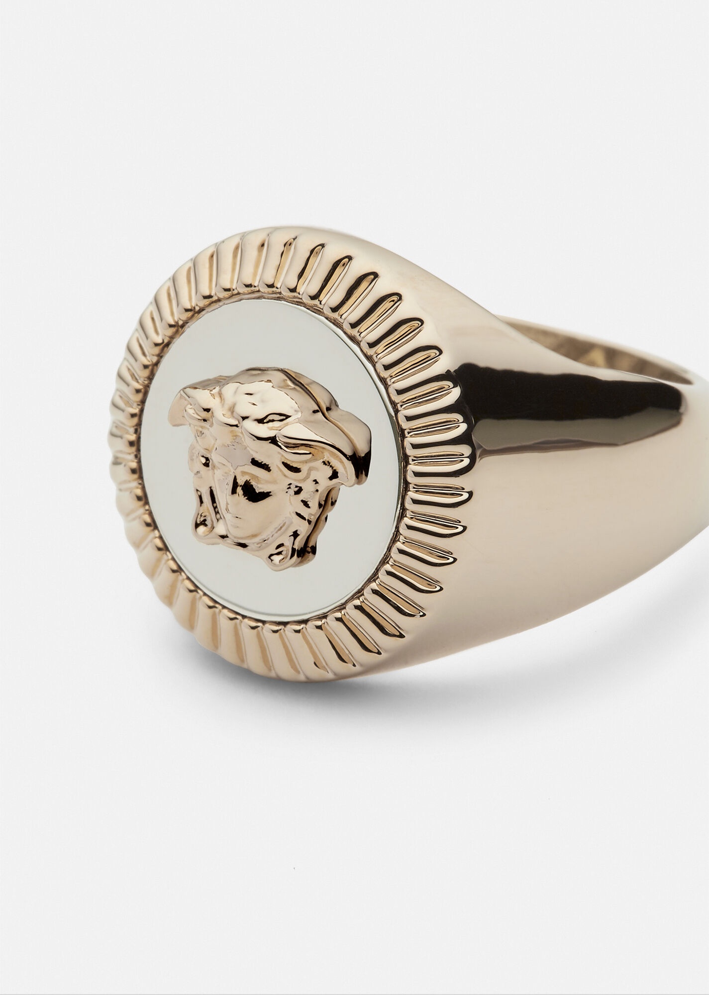 Medusa Guilloche signet ring - 3