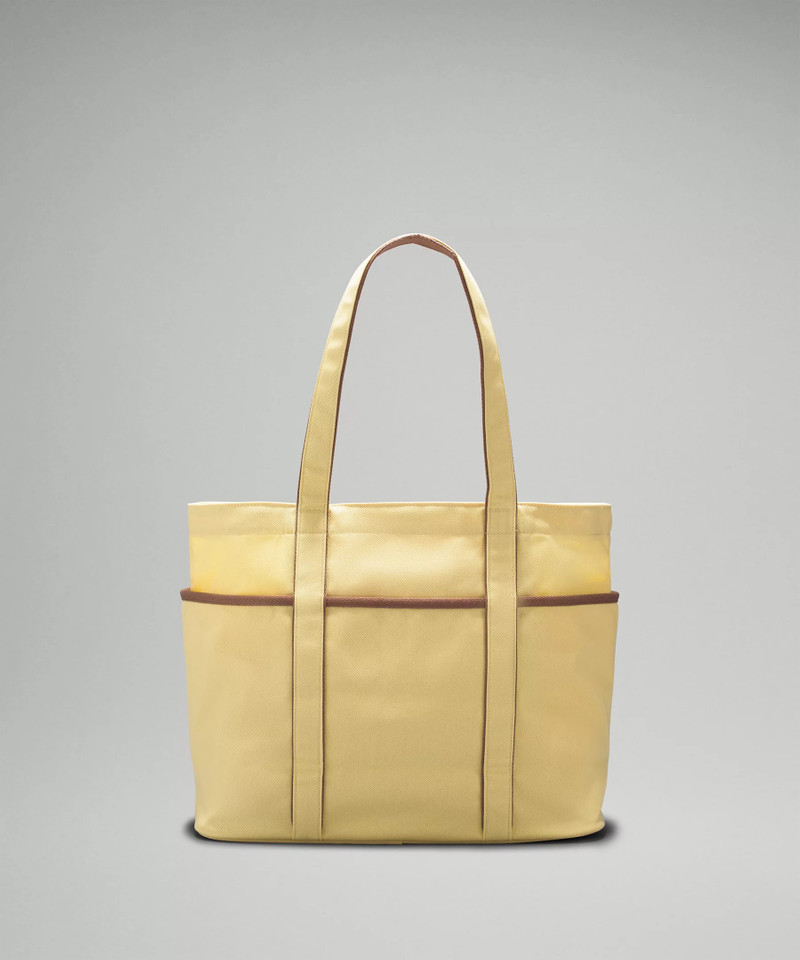 Daily Multi-Pocket Tote Bag 20L *Pride 8