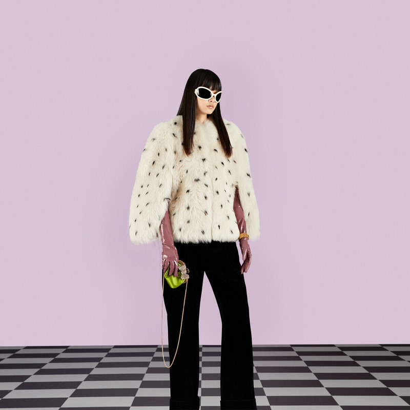 Satin handbag with bow 3