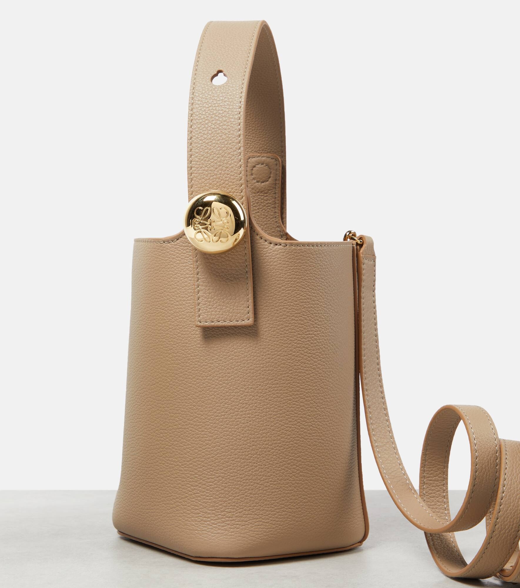 Pebble Mini leather bucket bag - 6
