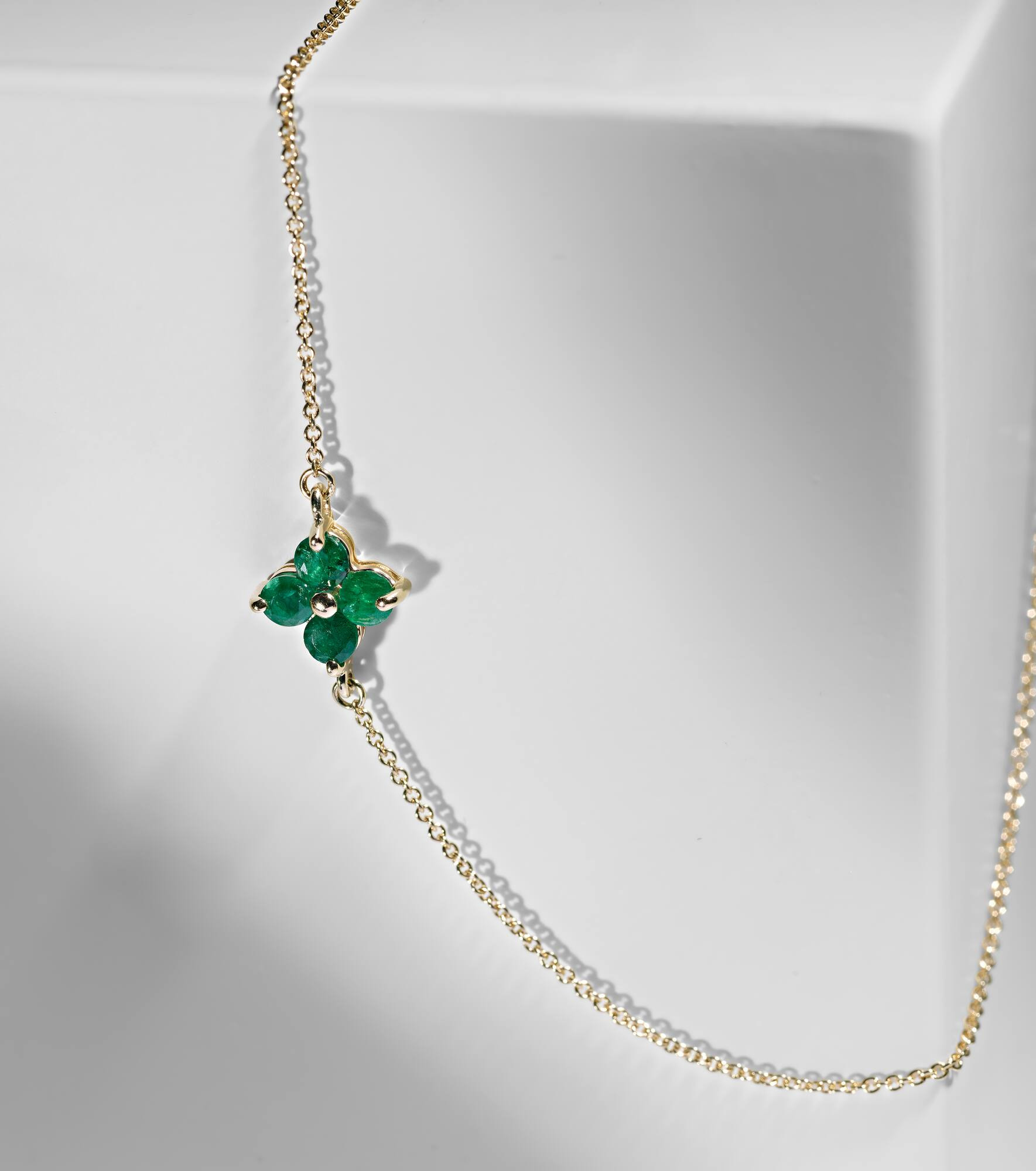Luckiest Clover 10kt gold bracelet with emerald - 4
