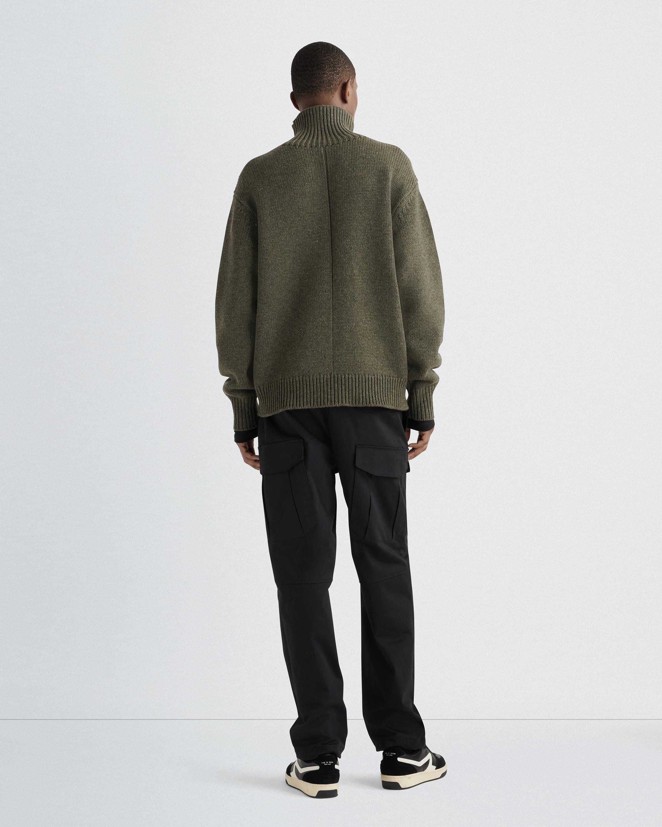 Baron Wool Turtleneck
Classic Fit - 5