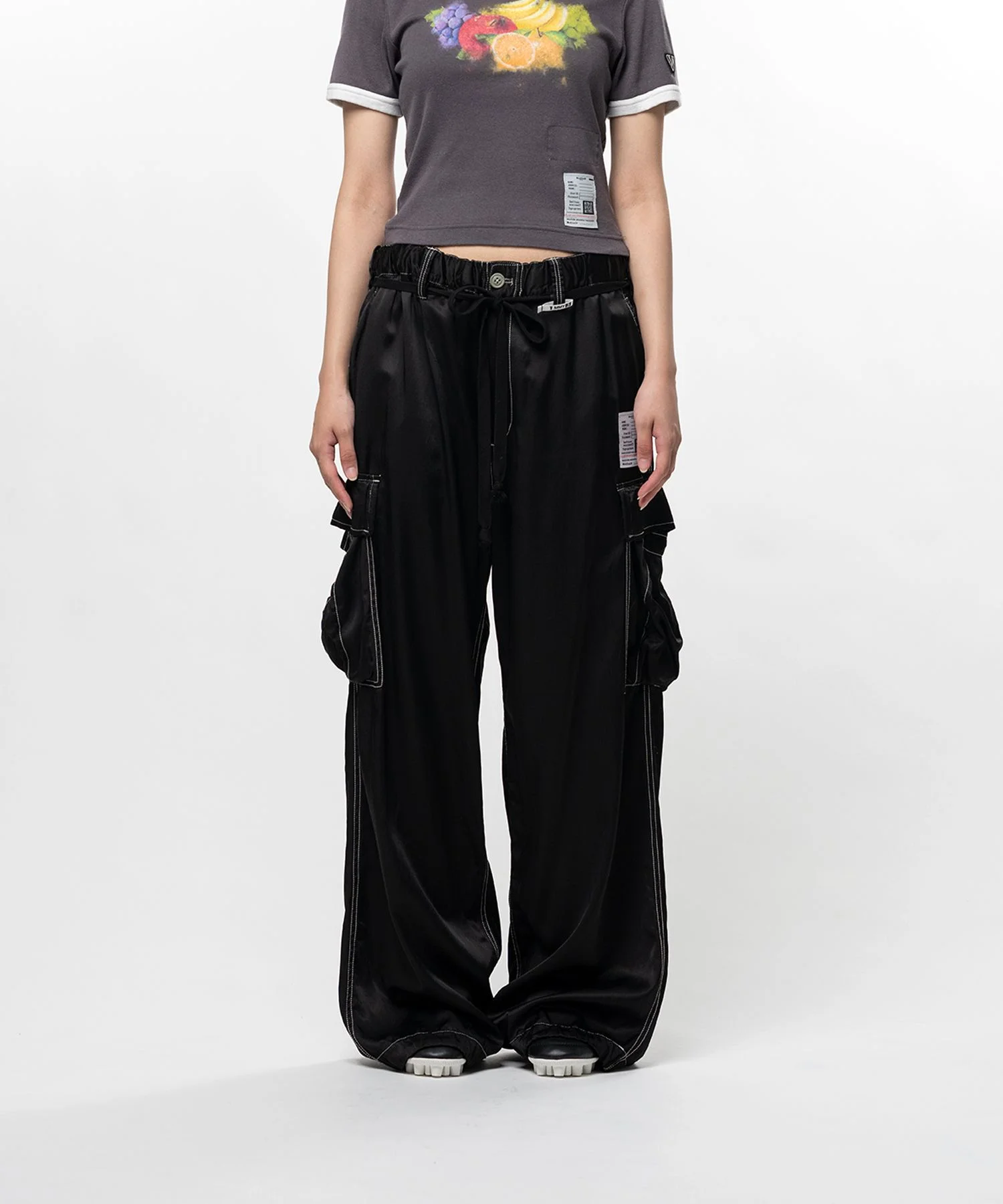 【EXCLUSIVE】Satin Cargo Pants - 1