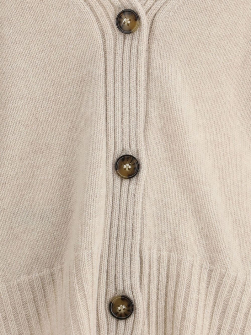 Kaia cardigan 3