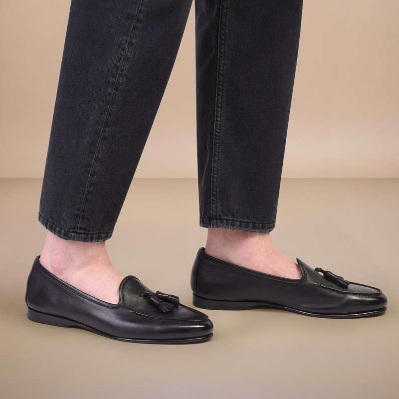 Santoni Men’s black leather Andrea tassel loafer outlook