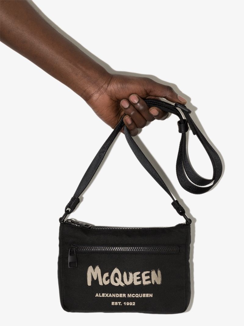 brushed logo messenger bag - 4