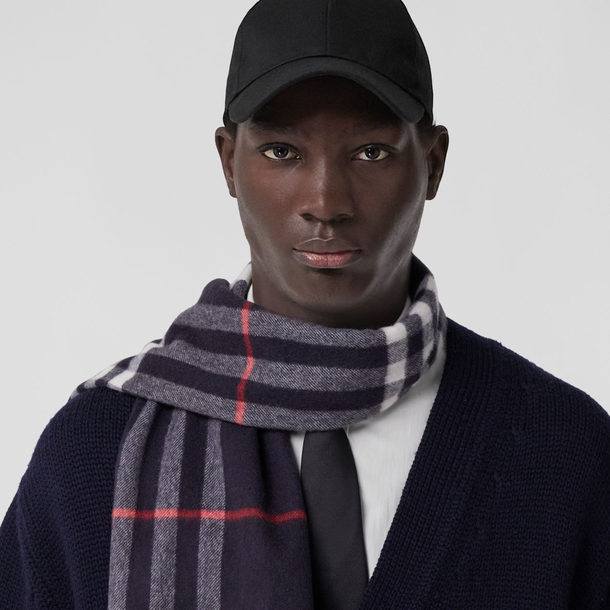 The Classic Check Cashmere Scarf - 3