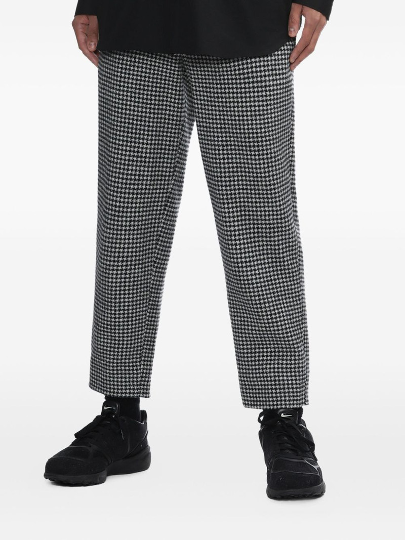 houndstooth-pattern trousers 3