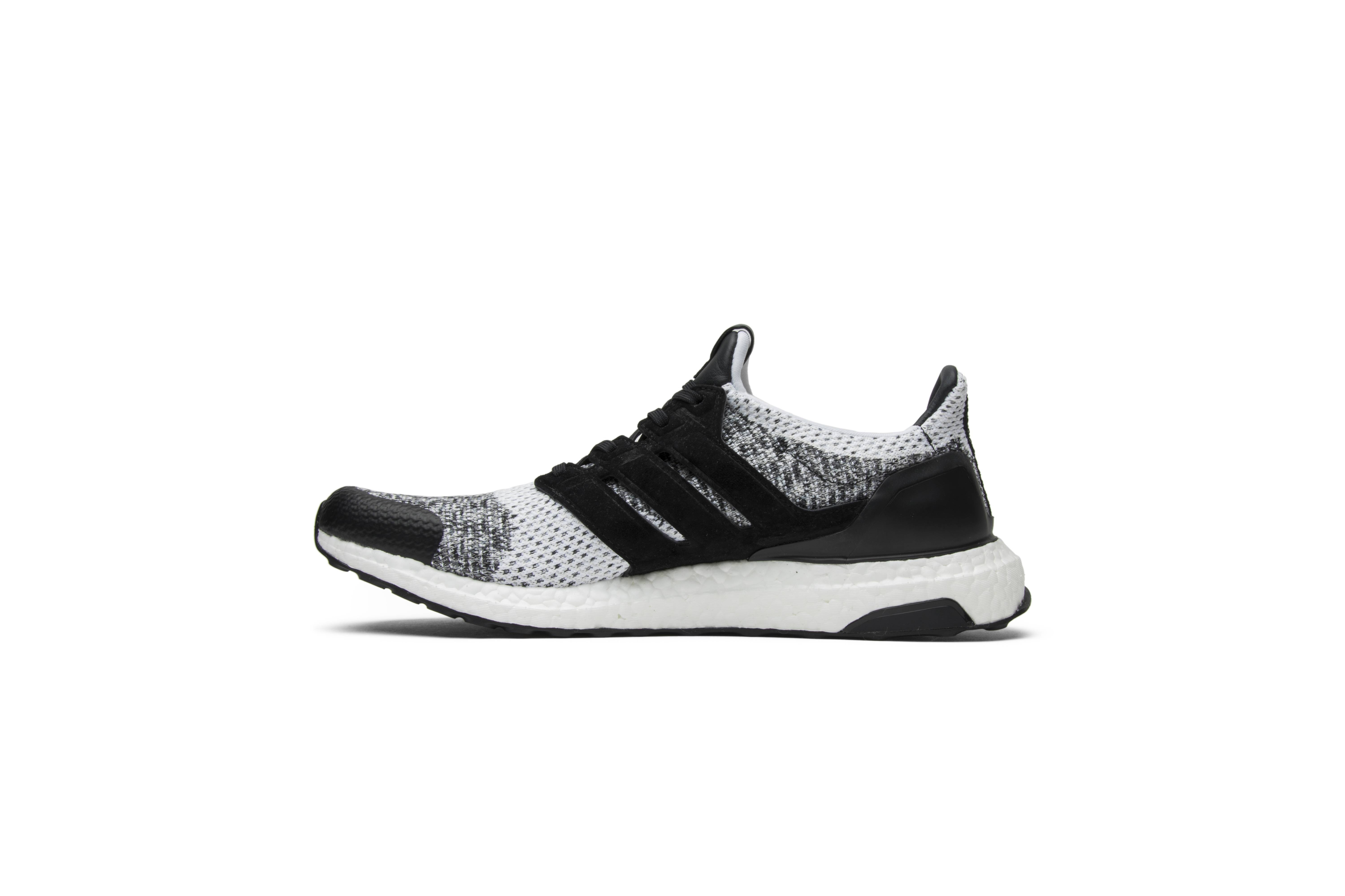 Sneakersnstuff x Social Status x UltraBoost SE 'White Black' - 3