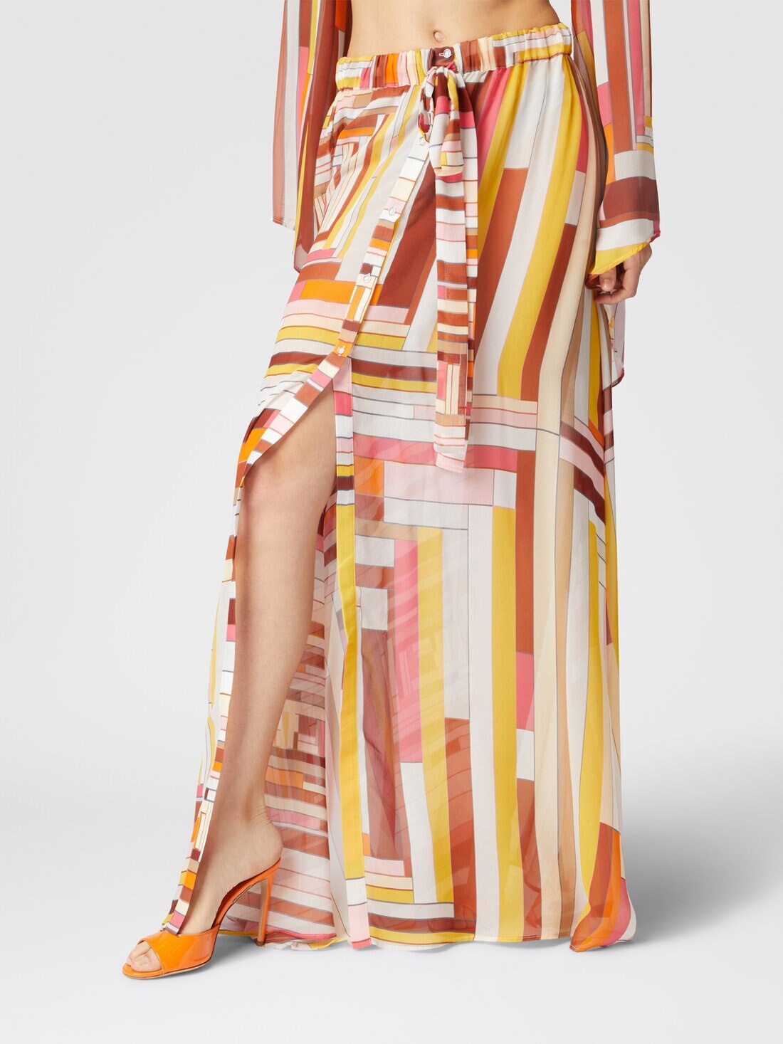 Long covered up skirt in printed silk with front closure - 4