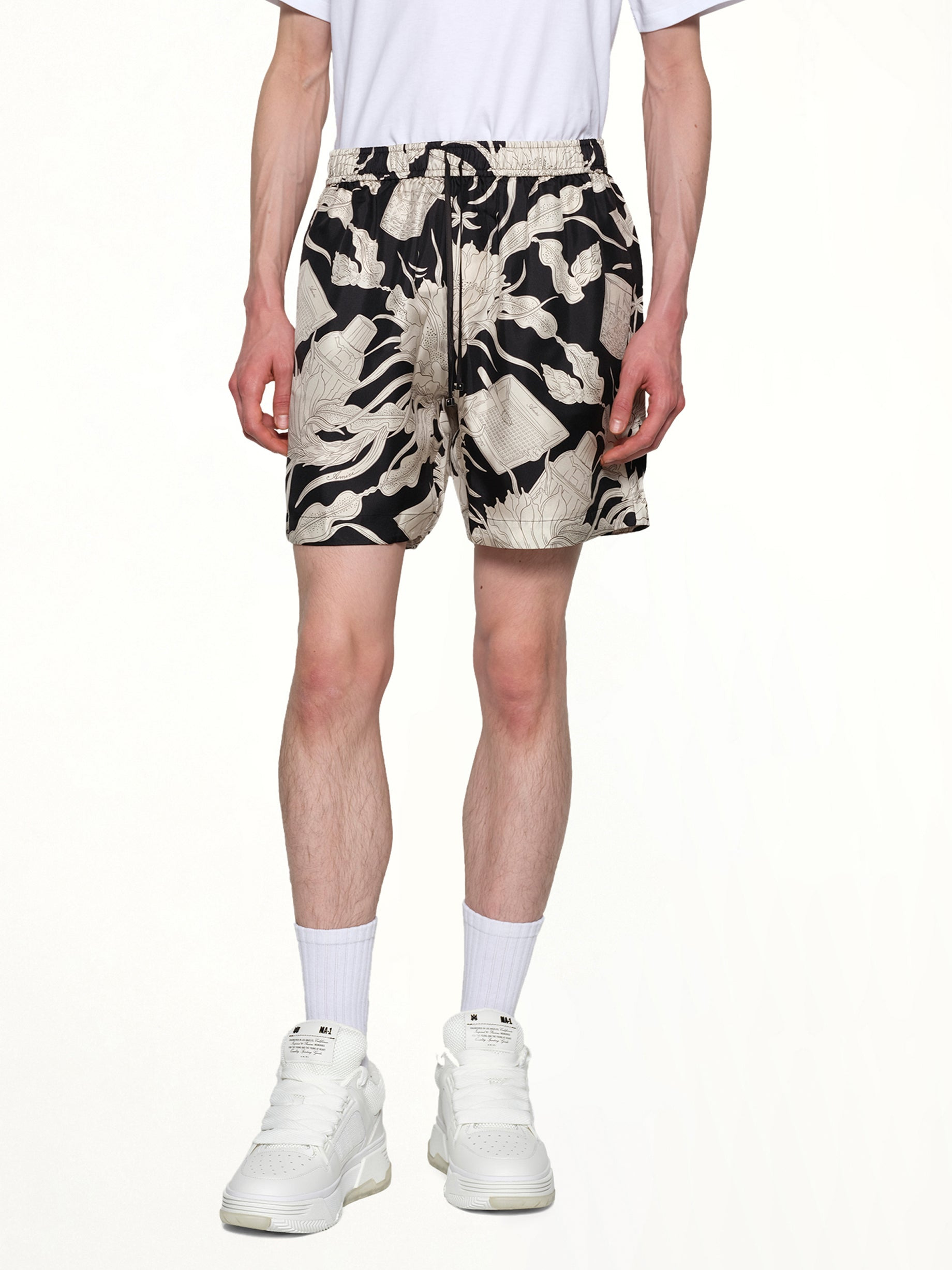 Floral Short in Black - 6