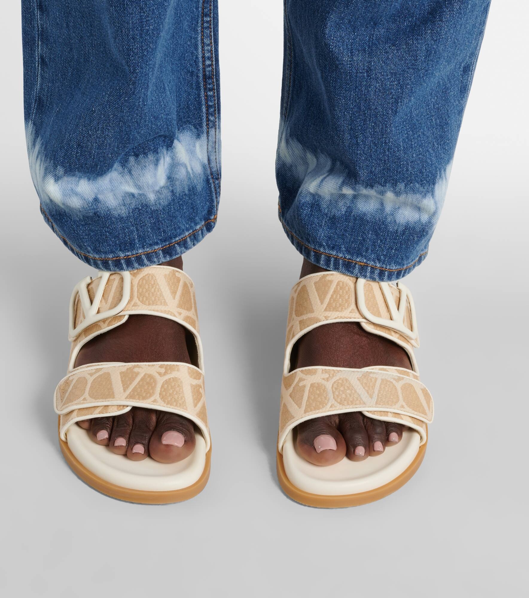 VLogo Signature raffia slides - 7