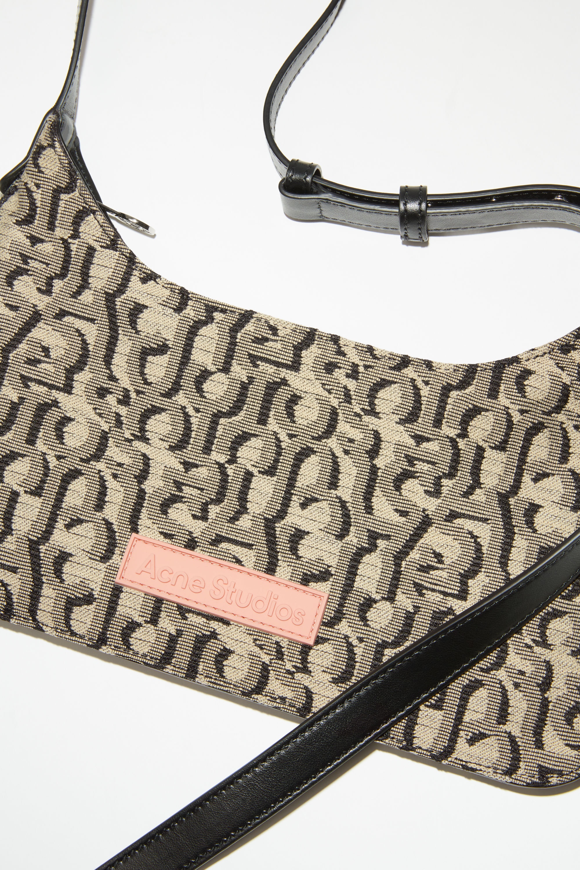 [AcneStudios]★MONOGRAM PLATT MINI SHOULDER BAG★Beige/black Acne Studios Platt mini shoulder bag - Beige/black