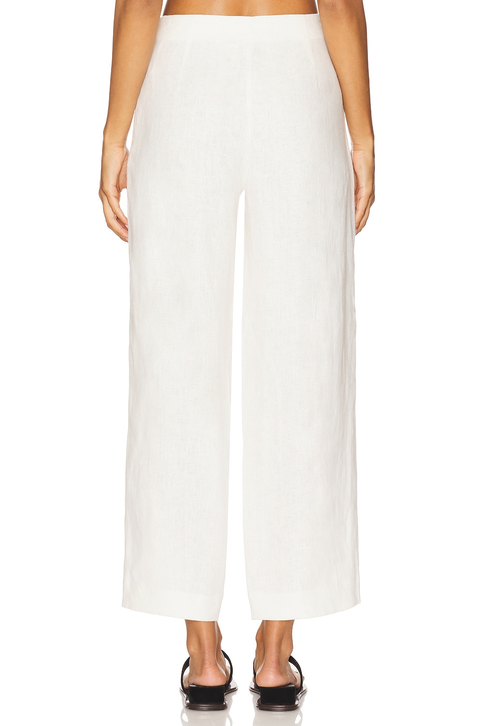 Noelle Pant - 4