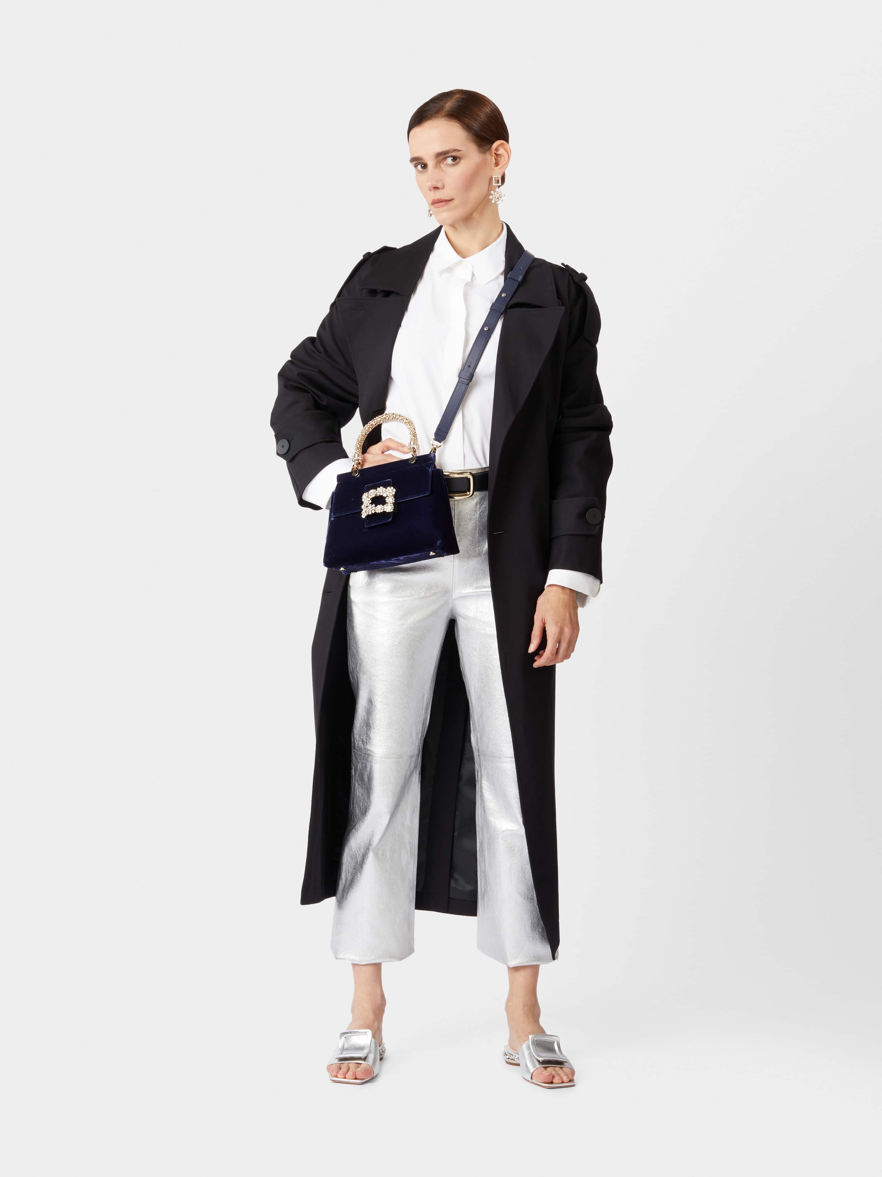 【Roger Vivier】Viv' Cabas ジュエル バックル ミニバッグ Roger Vivier】Viv' Cabas ジュエル バックル ミニバッグ