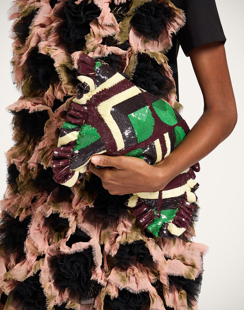 Hand Pochette 3