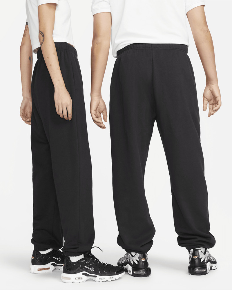 Nike Nike Sportswear Club Fleece Women's Mid-Rise Oversized Sweatpants outlook
