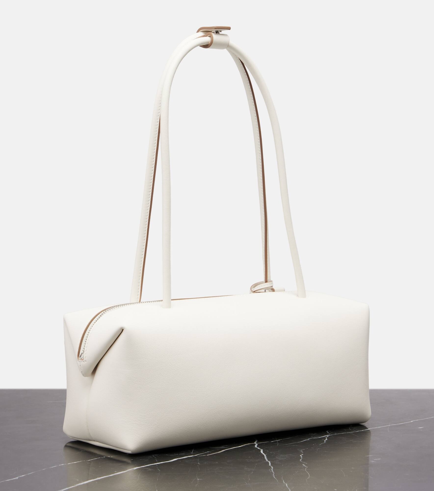 Holdall Small leather shoulder bag - 4