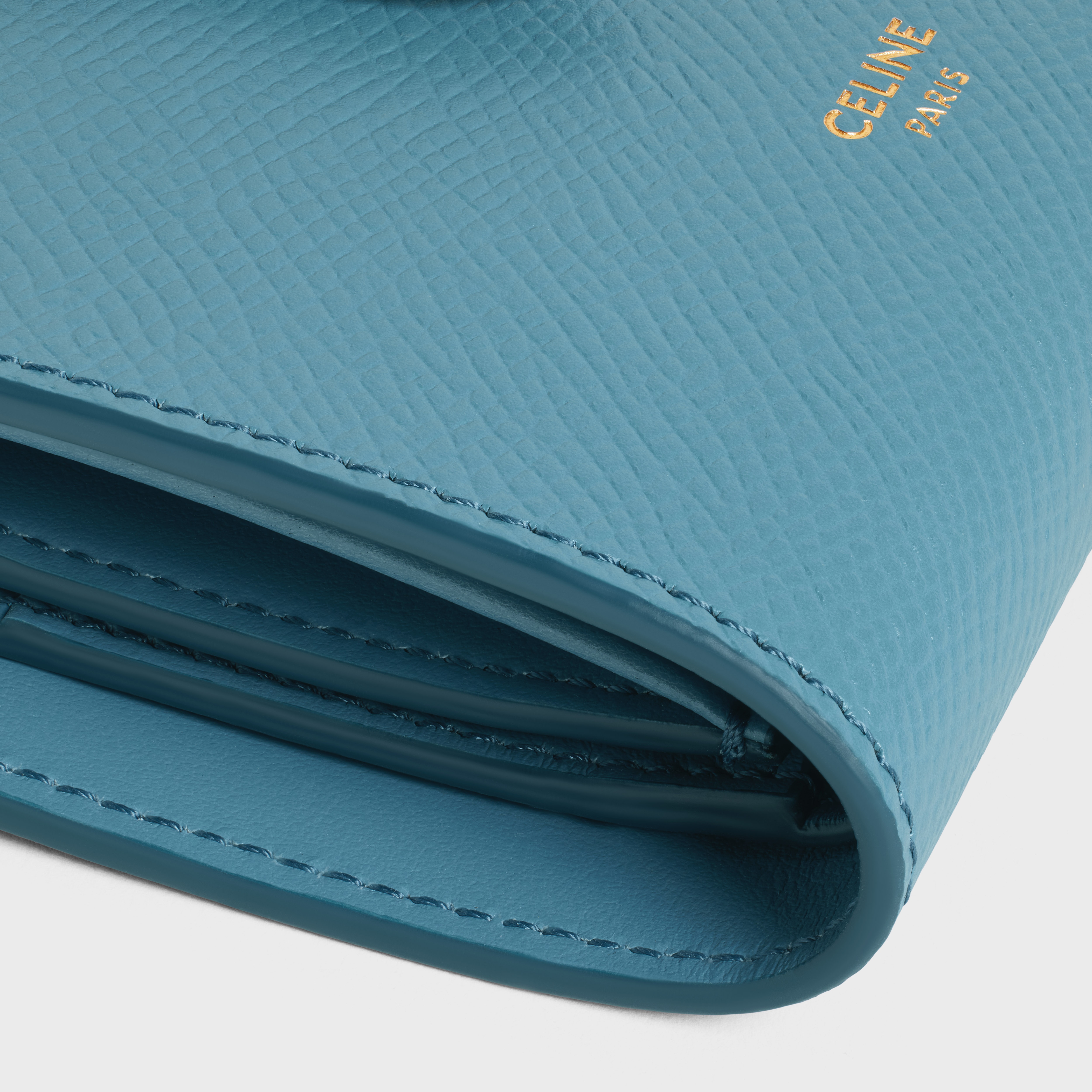 Small Strap Wallet in Bicolour Grained Calfskin - 5