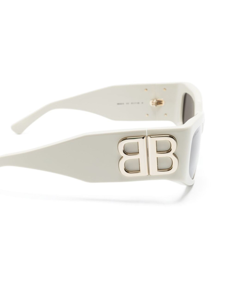 Bossy butterfly-frame sunglasses 3