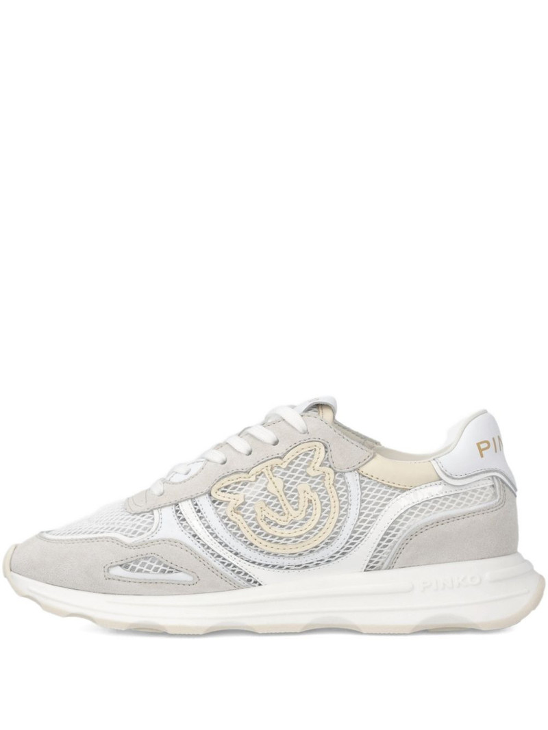 logo appliqué sneakers 1