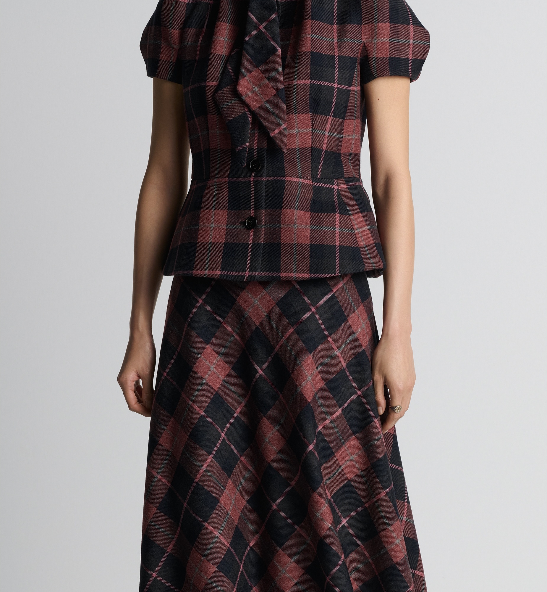Fitted Short-Sleeved Jacket - 4