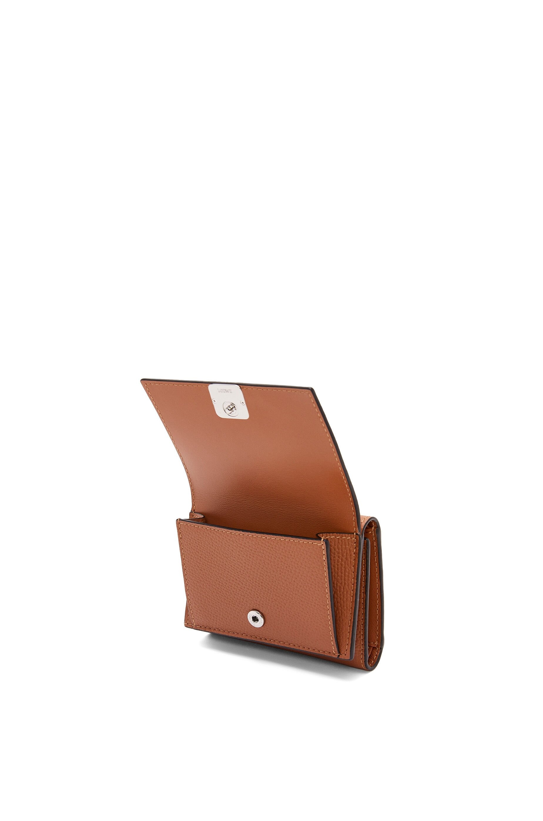 Anagram trifold wallet in pebble grain calfskin - 3