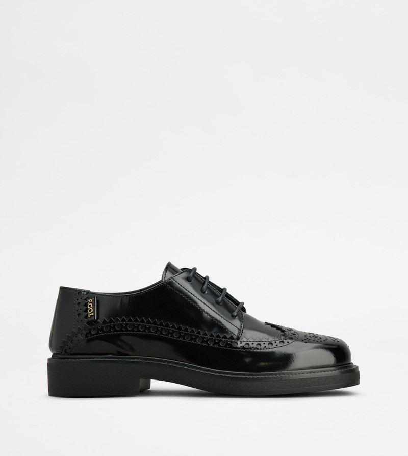 LACE-UPS IN LEATHER - BLACK 1